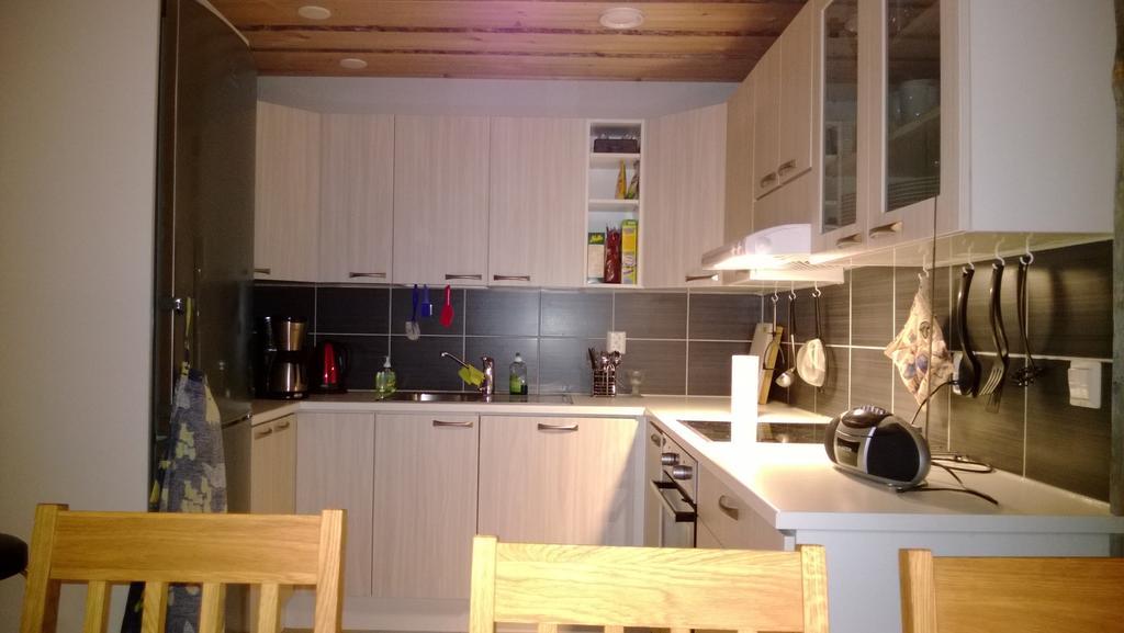 Revontuli Cottage Kolari Phòng bức ảnh